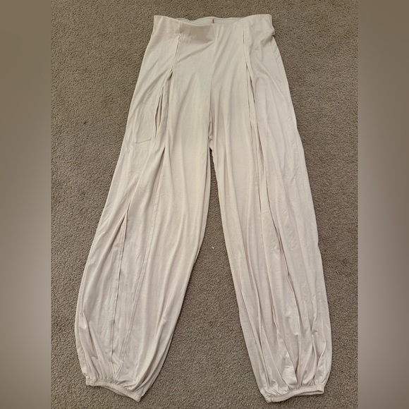 EUC Free People Movement Women's Find Your Flow Pants Off White/Ivory Size Small - Picture 4 of 8